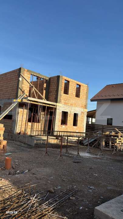 Apartament 2 camere de vanzare – Cartier Izvor, Brasov , inclus 1 lo - Imagine principală: 2/3