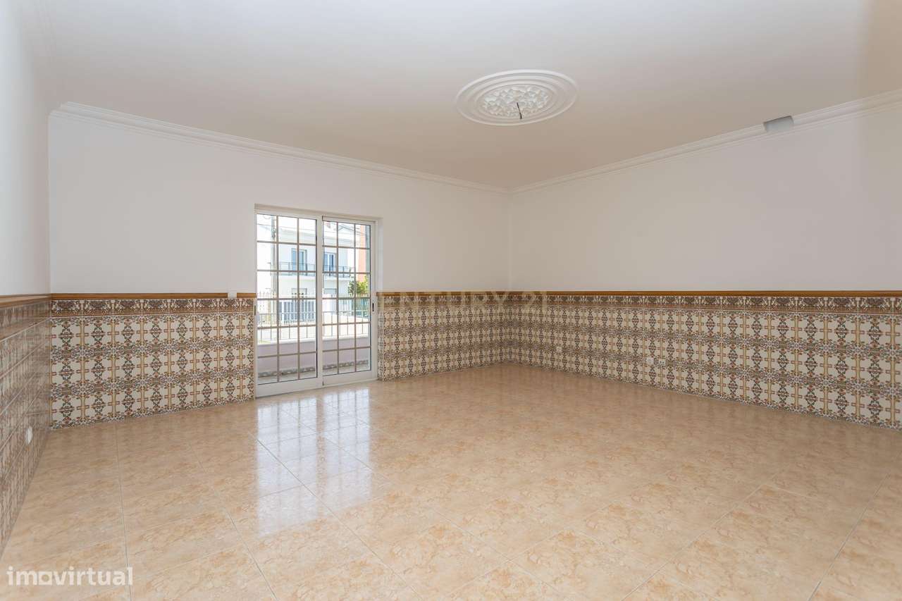 Moradia de 6 assoalhadas em lote de 500 m2-11