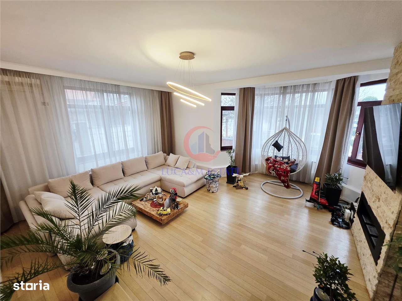 Vila, Cerneteaz, Teren Generos, Casa de Oaspeti, Beci, Garaj-3