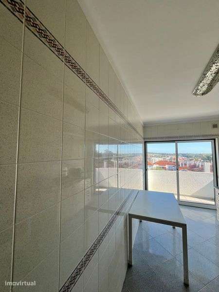 T2 na Meadela com Terraço Privativo e Lugar de Garagem - Grande imagem: 5/6