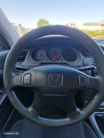 Honda Accord 1.6 LS - 25