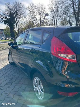 Ford Fiesta 1.25 Ambiente - 6