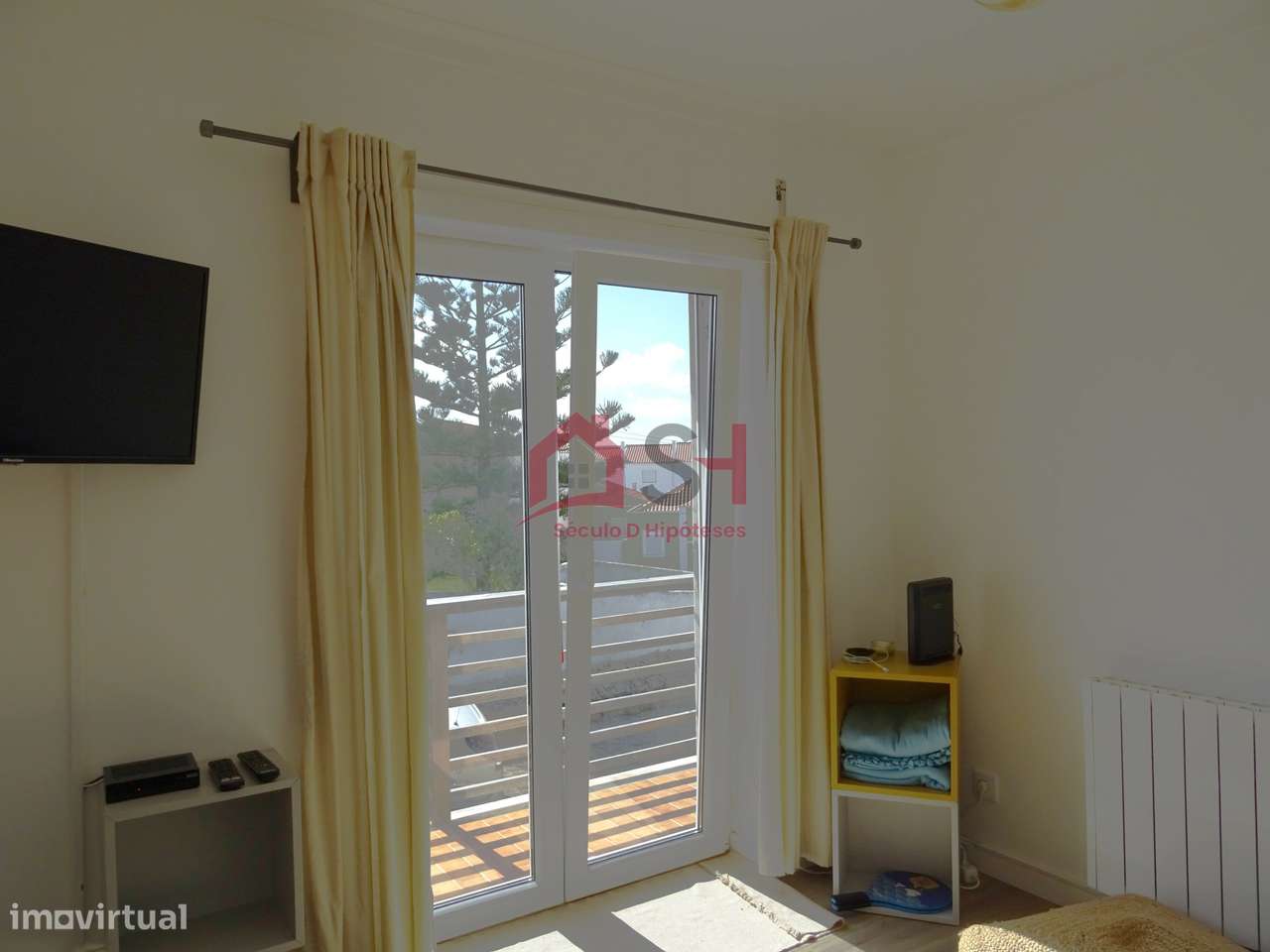 *Prédio com 2 Apartamentos + Loja + Arrecadação – Santa Cruz*-33