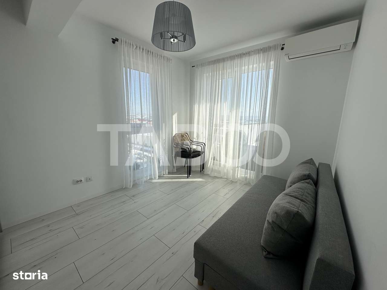 COMISION 0- Penthouse de vanzare in Doamna Stanca si terasa de 97 mp-6