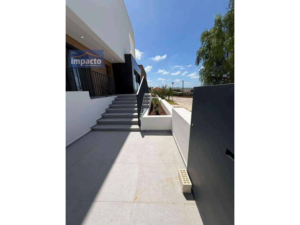 MORADIA NOVA T5, C/ PISCINA, PONTE DE ROL-14