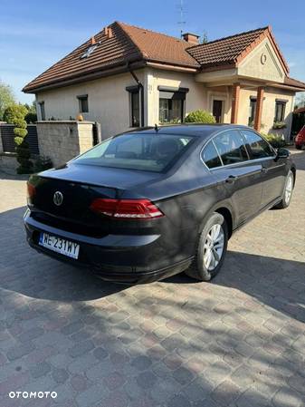 Volkswagen Passat 2.0 TDI BMT Comfortline - 10