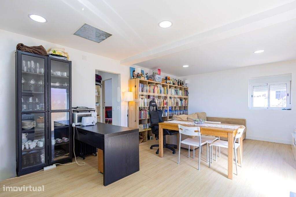 Moradia T1+2 em Arrifana - Santa Maria da Feira-2