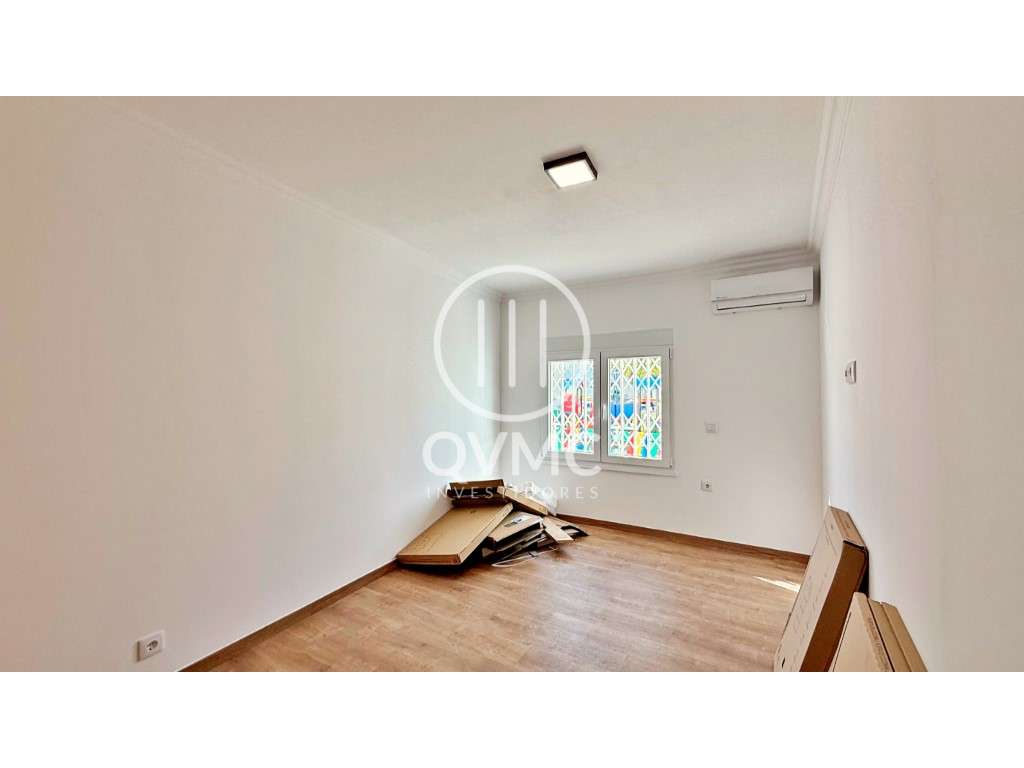 Apartamento T3 renovado em Carnaxide - Oeiras-11