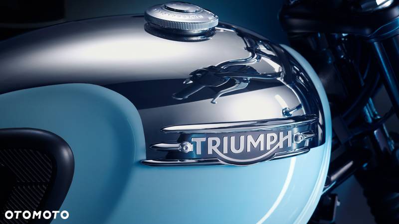 Triumph Bonneville - 4