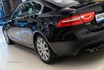 Jaguar XE 2.0 Prestige - 33