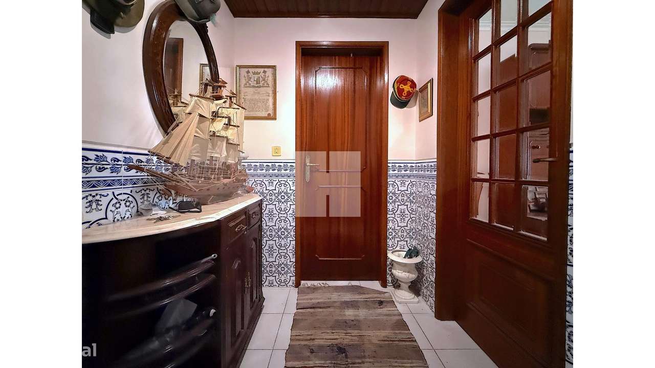 Apartamento T2 c/ Arrumo-2