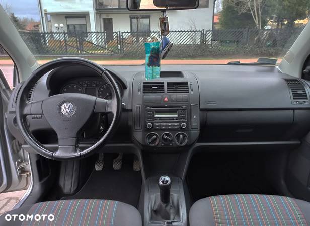 Volkswagen Polo 1.4 16V Comfortline - 13