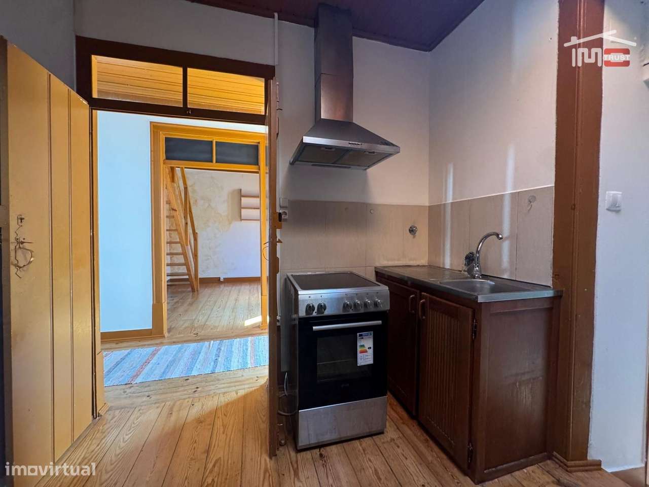 Moradia T2 habitável com terreno (imovel com licença de utilização)-5