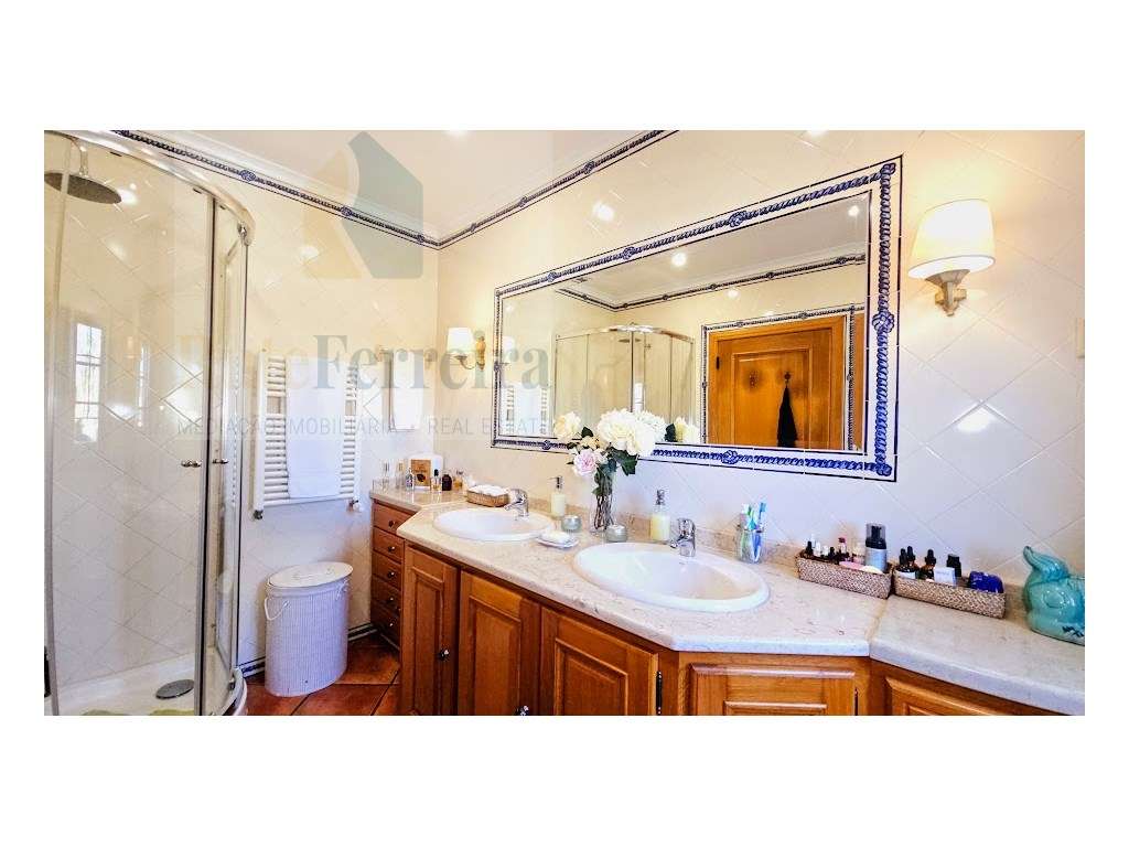 Moradia Isolada com amplo espaço exterior !!-41