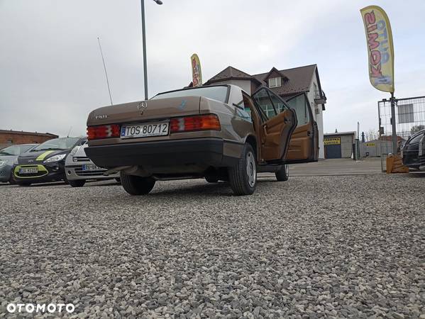 Mercedes-Benz W201 (190) - 31