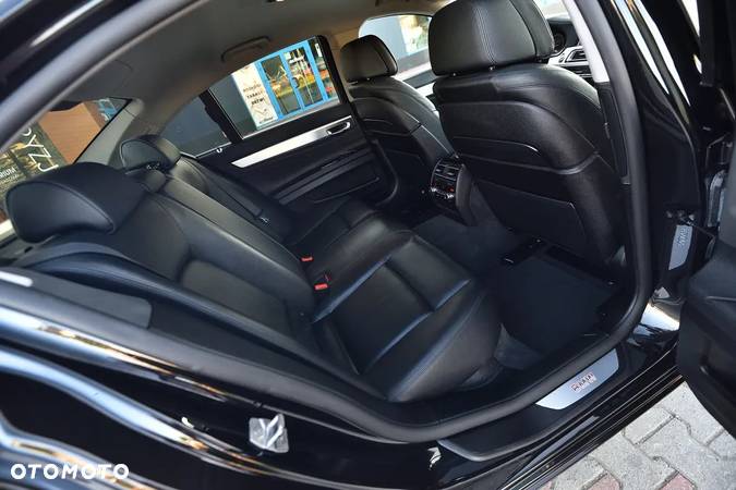 BMW Seria 7 730d xDrive Edition Exclusive - 35