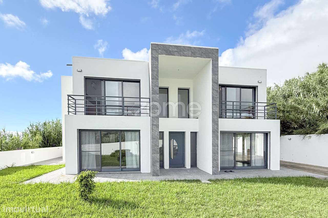 Moradia T5 contemporânea, Ginetes em Ponta Delgada - Grande imagem: 2/45