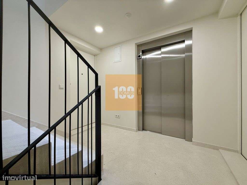 T2 Duplex novo com varanda em Cedofeita - Grande imagem: 3/32