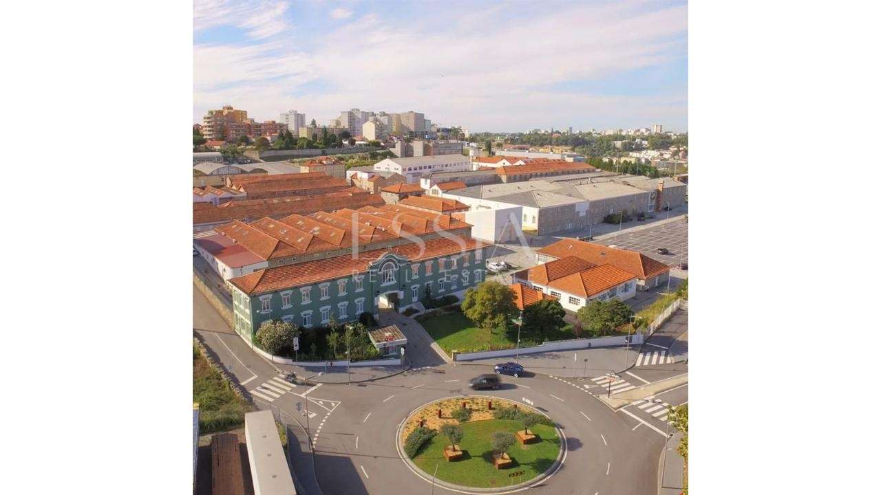 Apartamento T1 Novo com Garagem no Candal-6