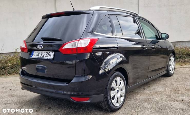 Ford Grand C-MAX - 8