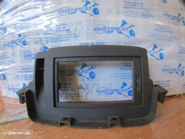 Grelha Friso 682470010R RENAULT MEGANE 3 PHASE 1  2010 1.5DCI 110CV 5P PRETO INTERIOR GRE DISPLAY - 1