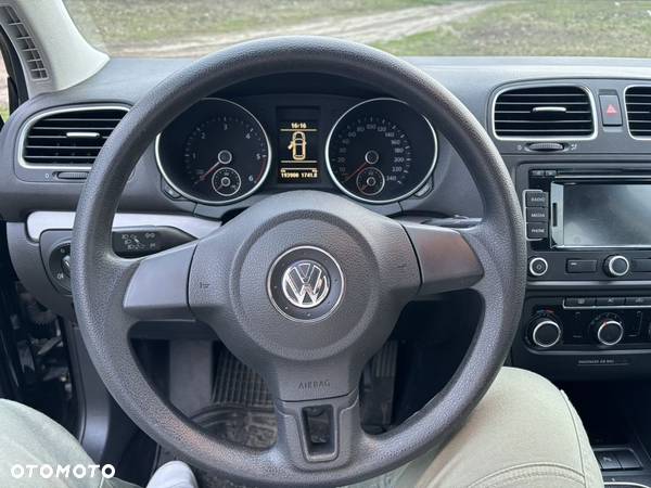 Volkswagen Golf 1.6 TDI DPF BlueMotion - 12