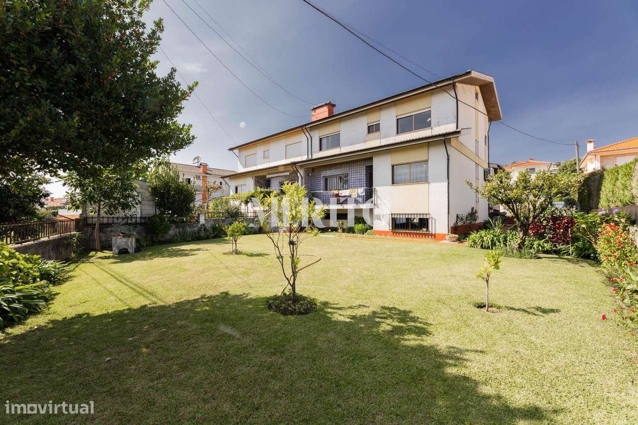 Moradia T5 Gualtar em Excelente Estado de Conservação. - Grande imagem: 2/25