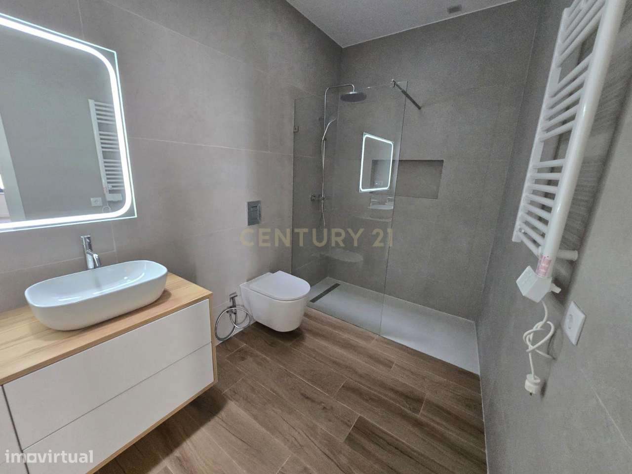 Moradia como Nova  a poucos kms da praia da Nazaré - Grande imagem: 5/43