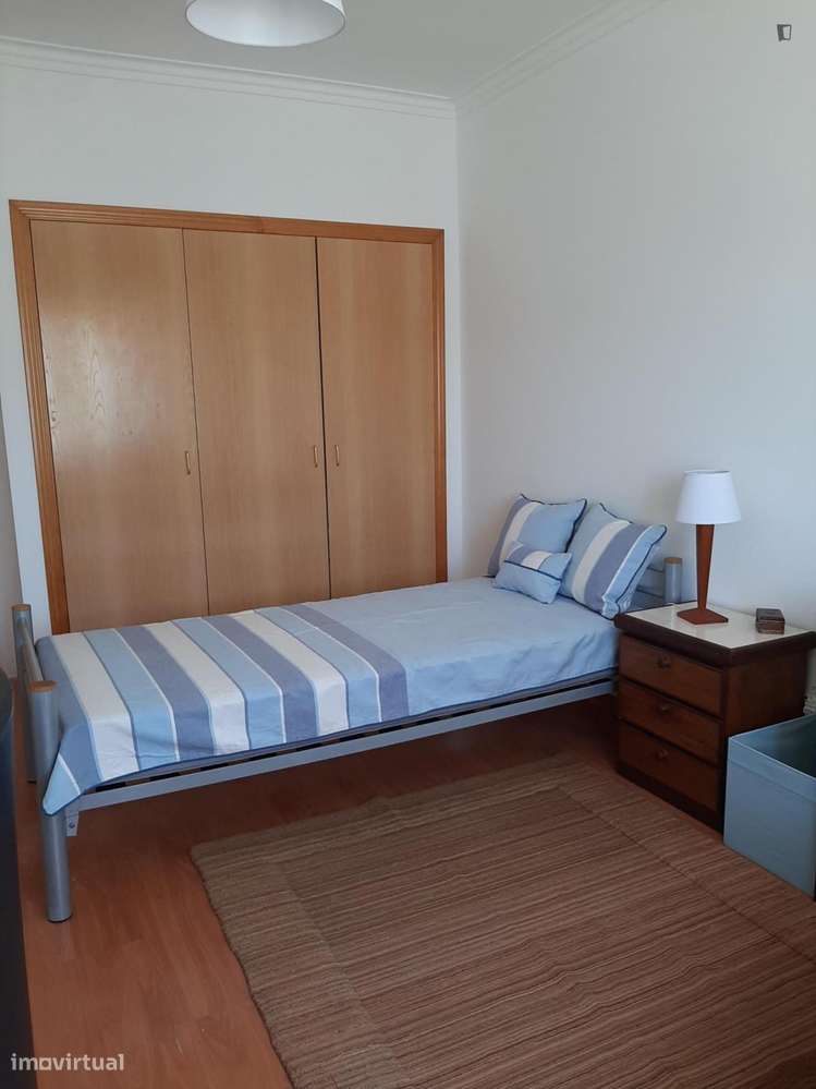 Quarto - localizado em Caparica Lisbon - Grande imagem: 3/6