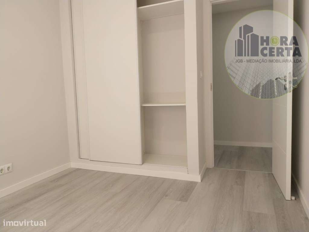 Apartamento T2 em Corroios!-14
