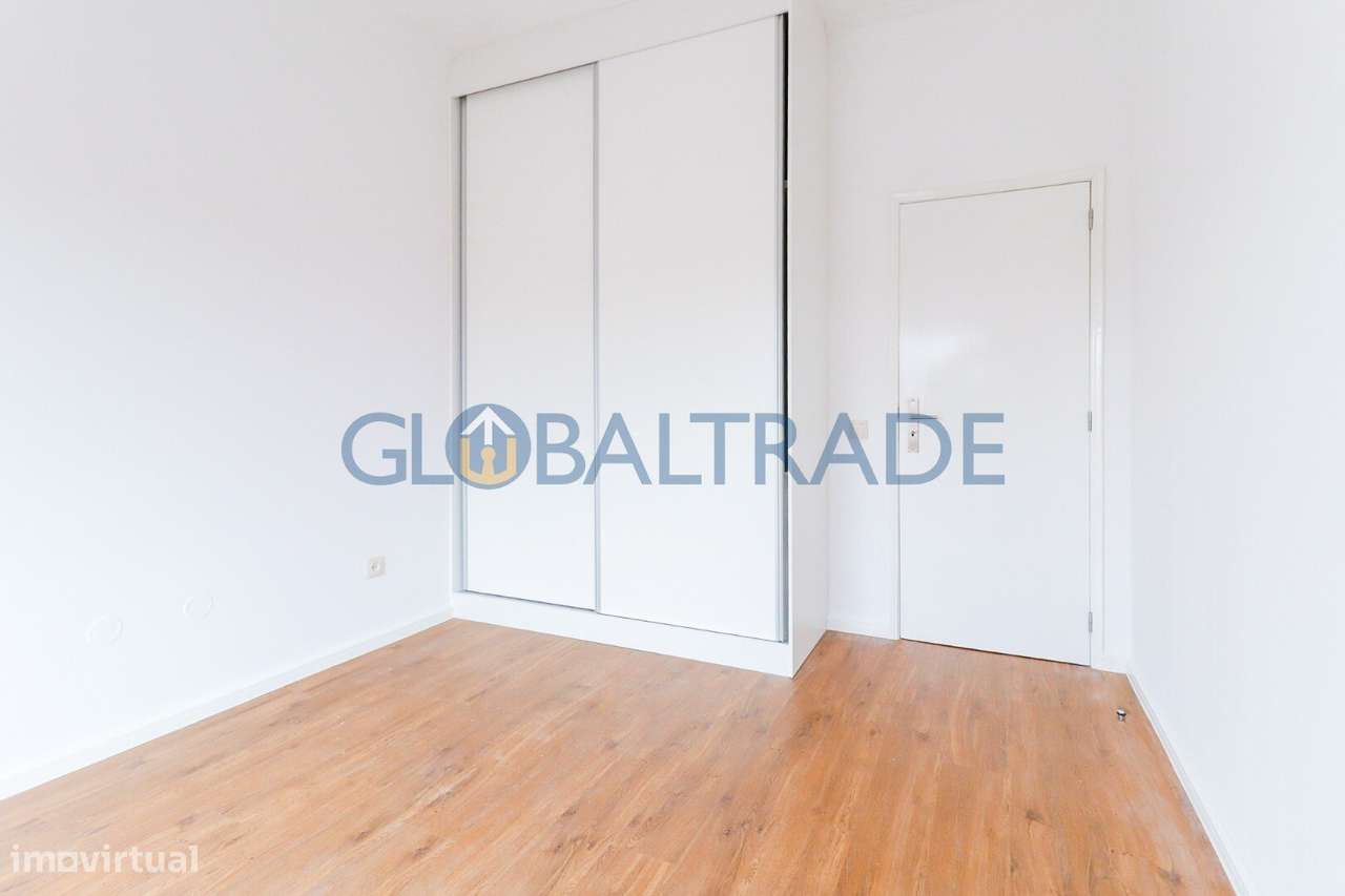 Apartamento T3 Renovado & Equipado em Águas Santas-38