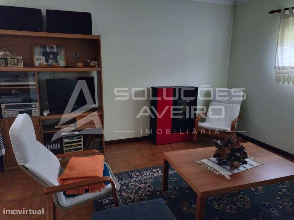 Moradia T4 com Piscina-50