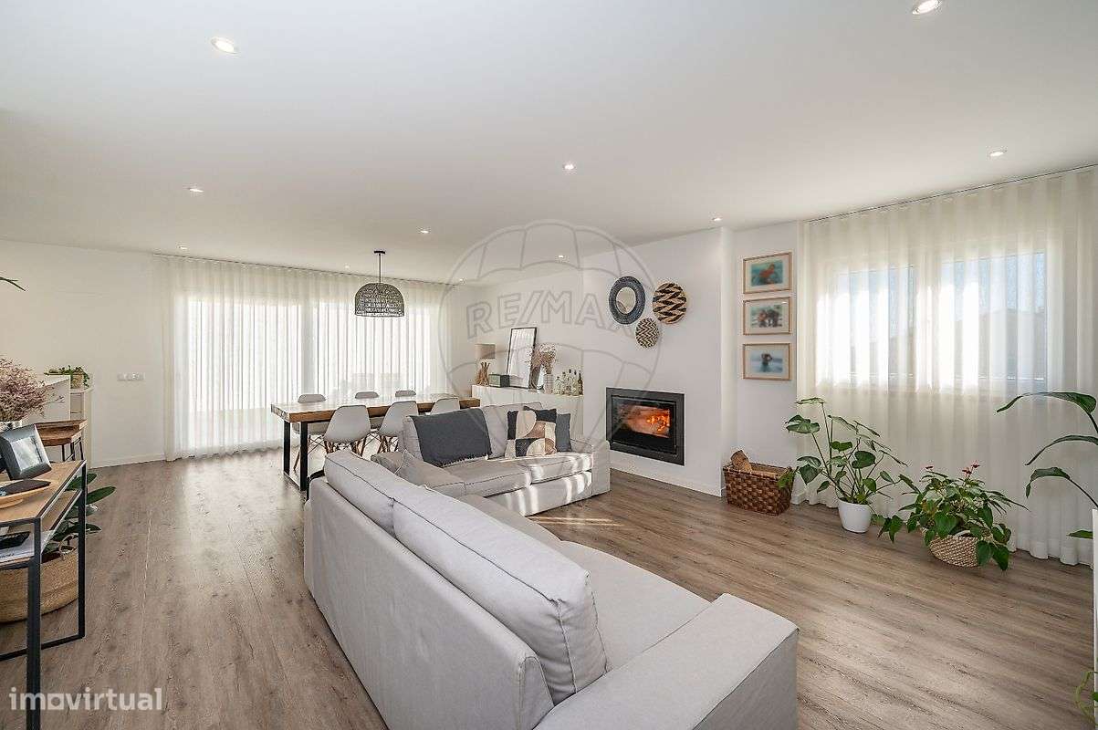 Moradia T4 para venda-19