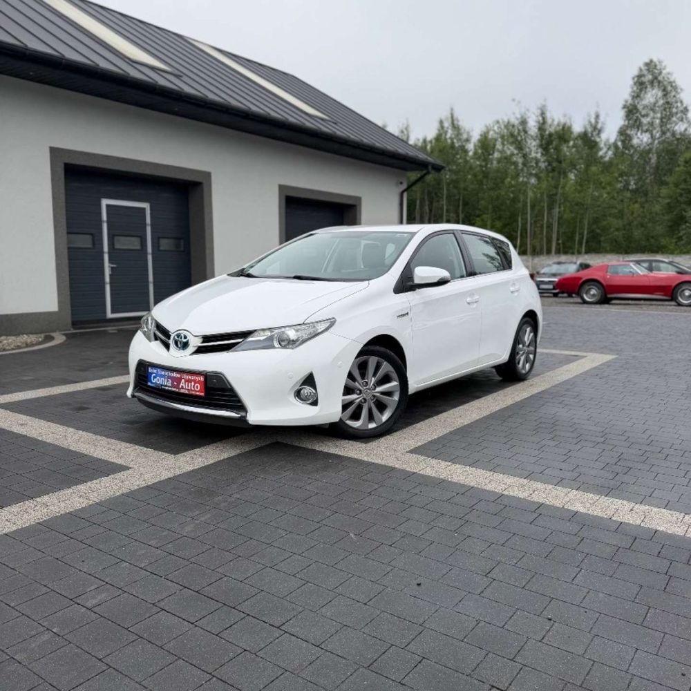 Toyota Auris II (2012-) 2014