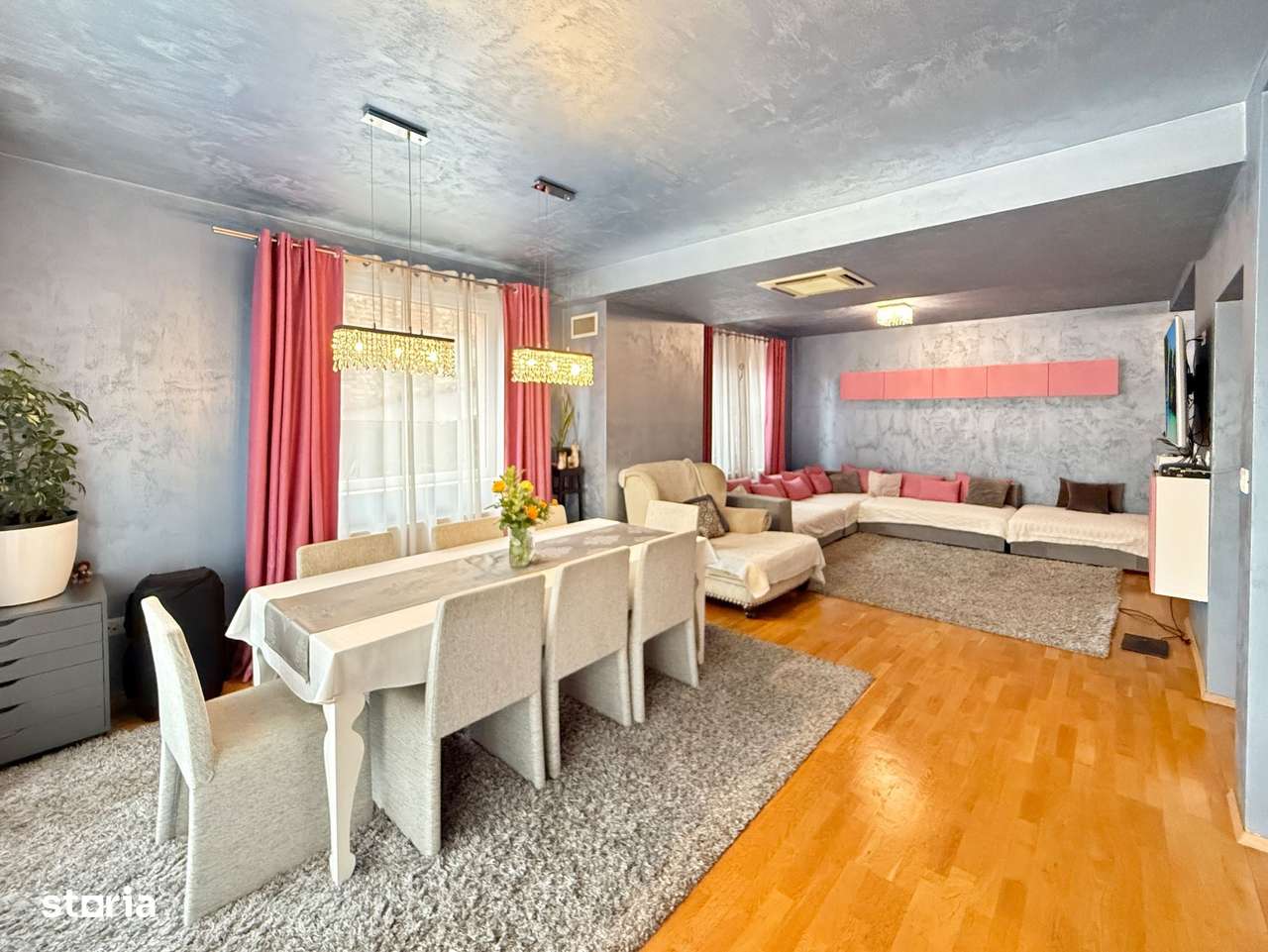 Casă cu două corpuri și utilizare mixtă– rezidențial & comercial - Imagine principală: 1/16