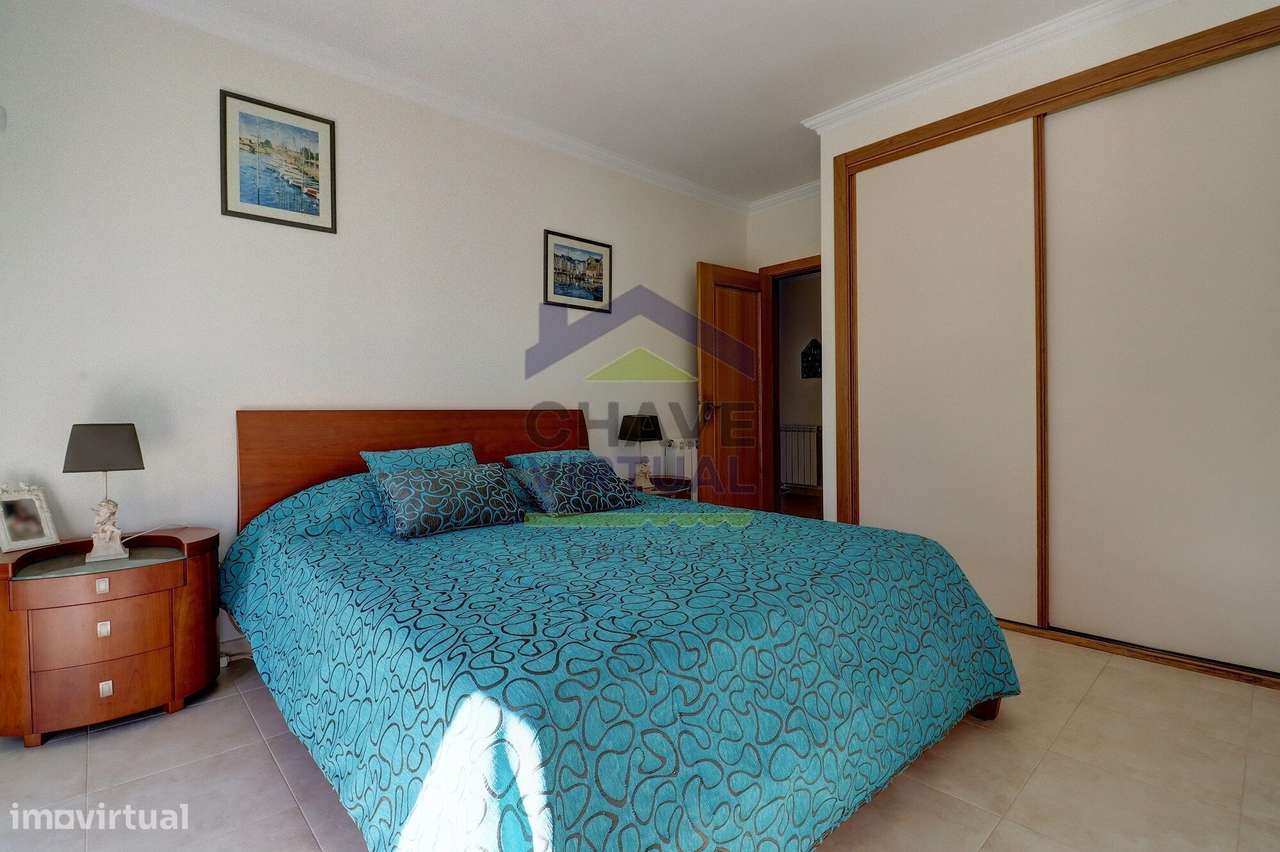 Apartamento T3 com Garagem e Arrecadação - Centro Lourinhã-16