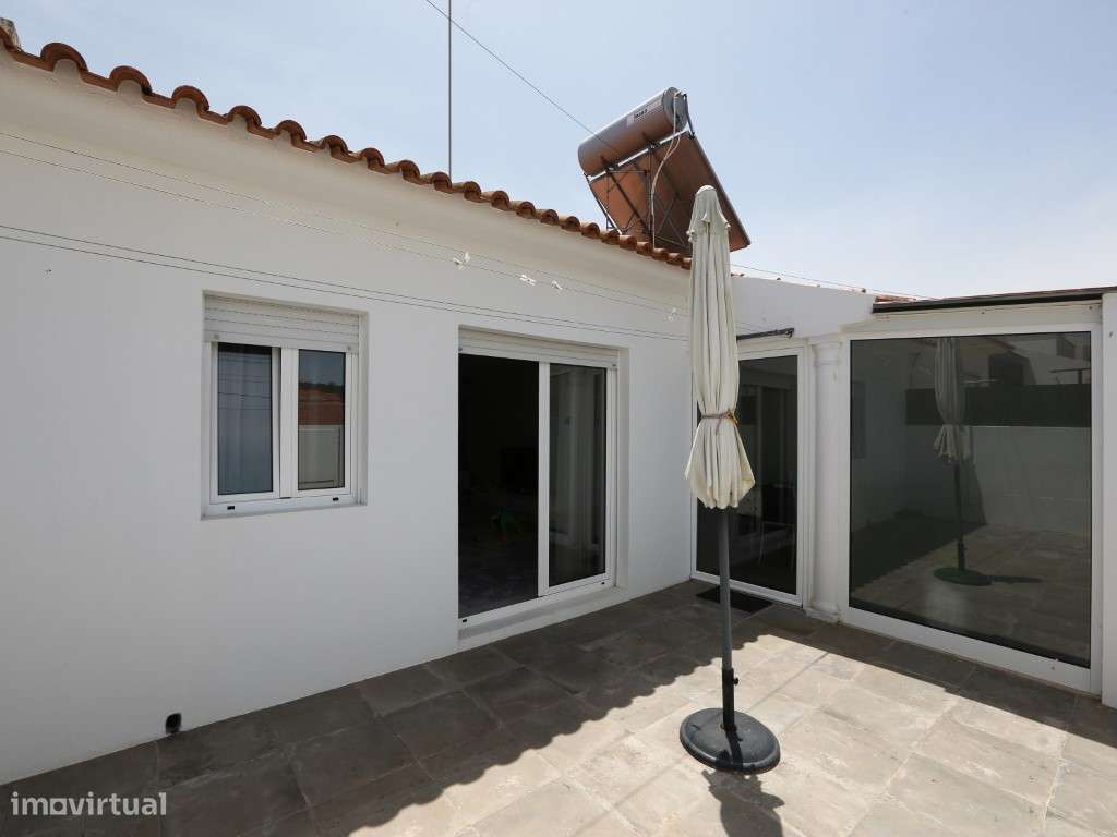 Excelente Moradia T3 localizada no Rio Novo em Nazaré-14