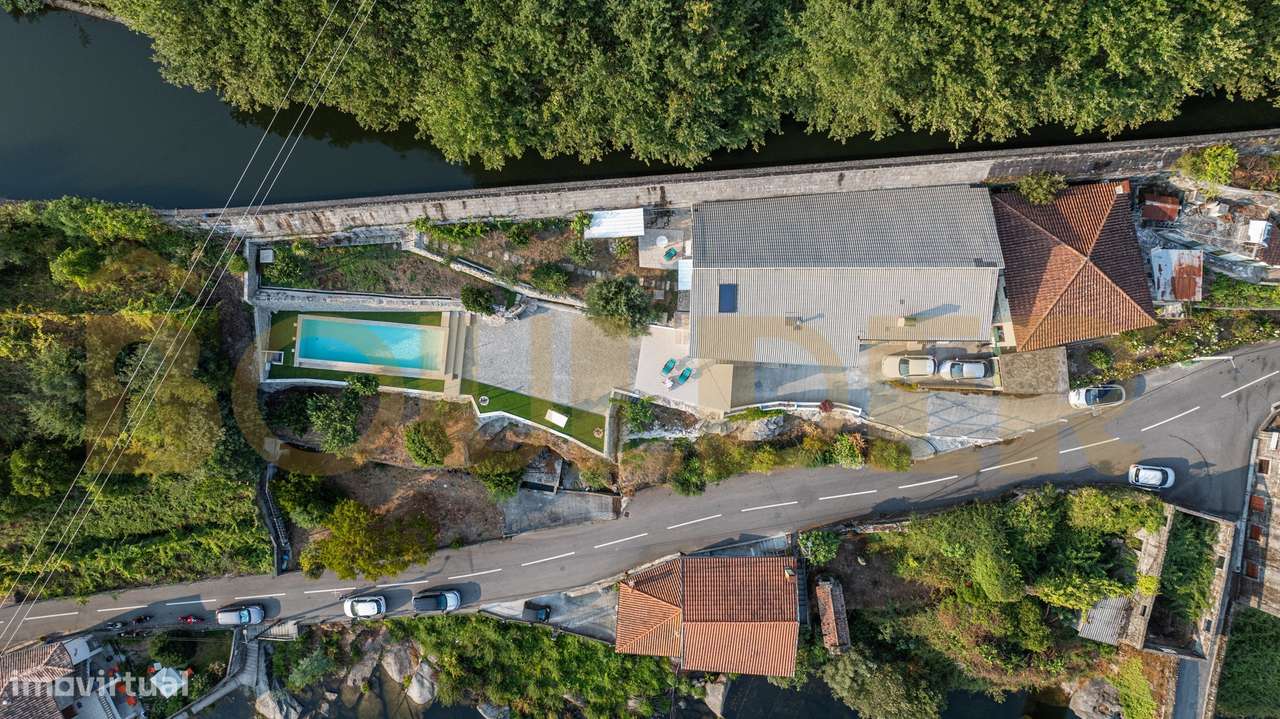 Moradia T6 em Esperança – Póvoa de Lanhoso-35