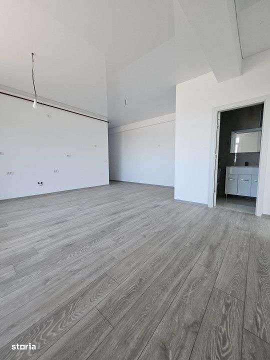 MAMAIA NORD | 2 CAMERE LA CHEIE | COMISION 0 | - Imagine principală: 5/10