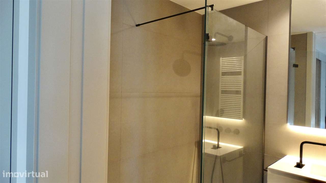 Apartamento T0 com terraço, Condomínio exclusivo junto Norteshopping-11