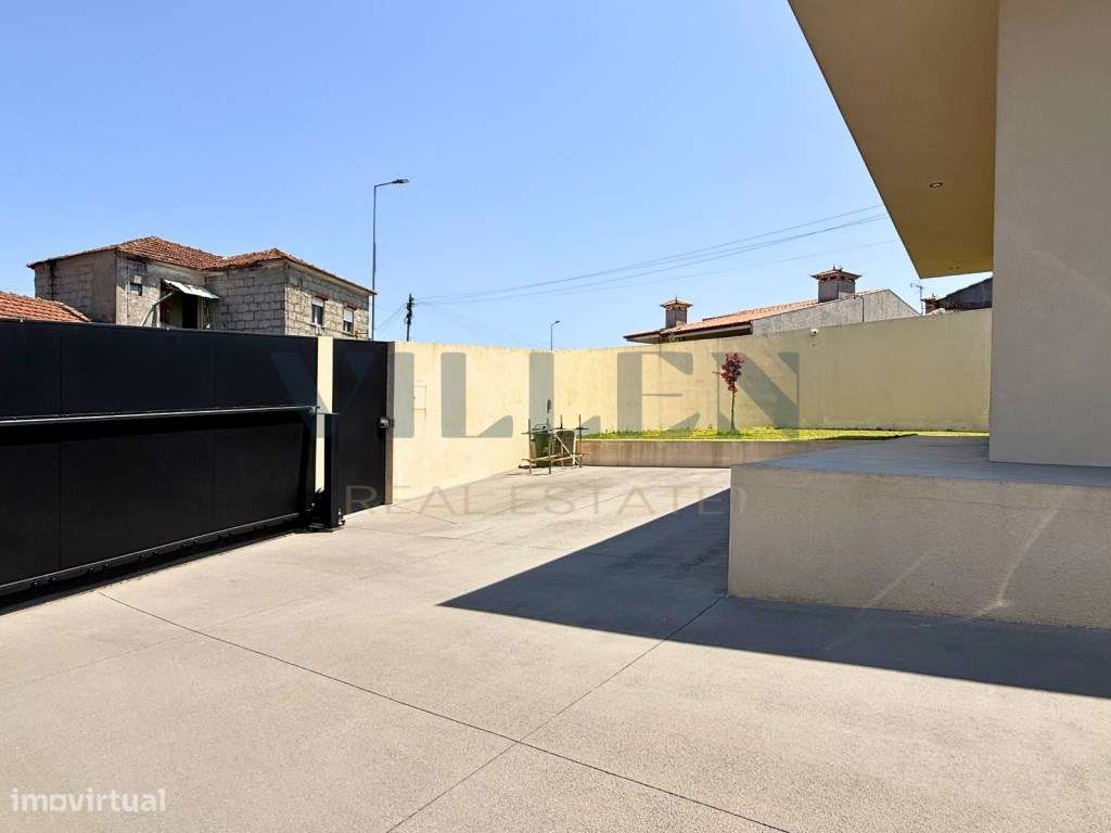 Moradia Térrea de Excelência | Contemporânea | Centro da Trofa-30