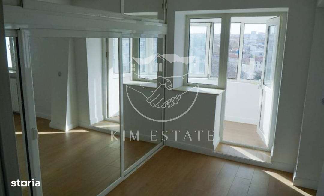 De vanzare duplex Trocadero - Imagine principală: 5/13