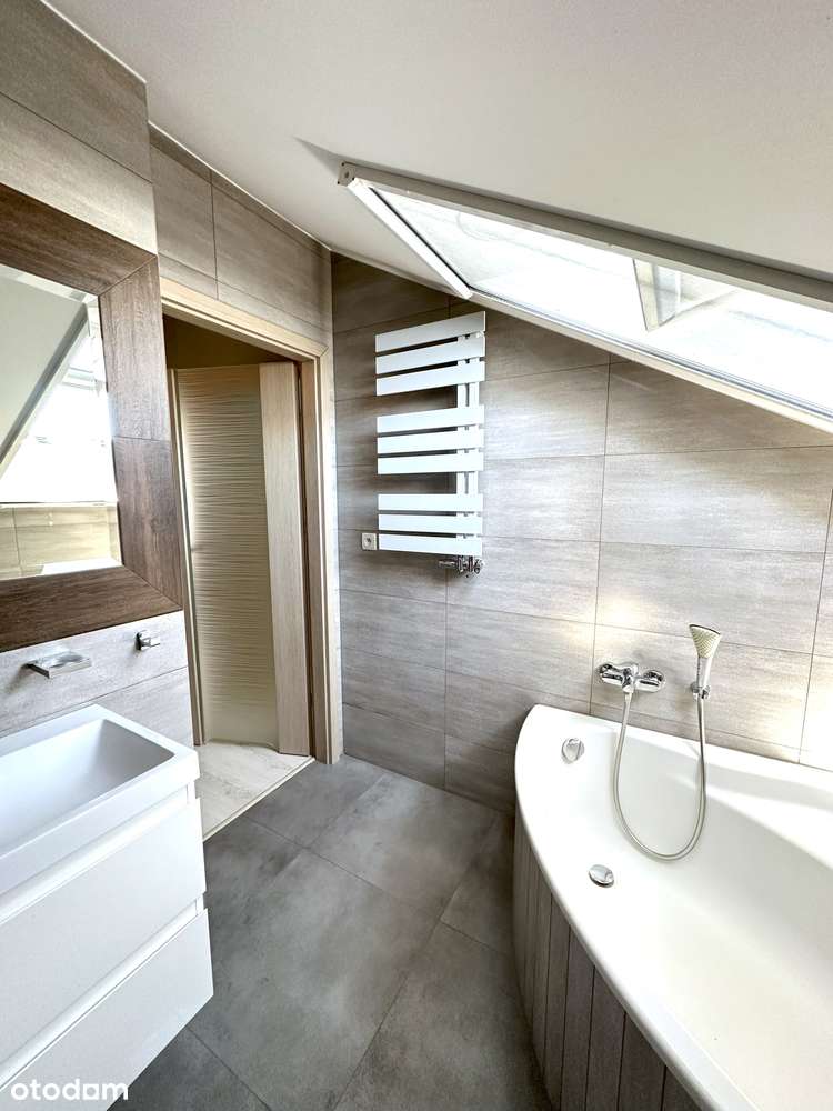 Dwupoziomowe mieszkanie, do zamieszkania - ul. Rzeczypospolitej 3!-1