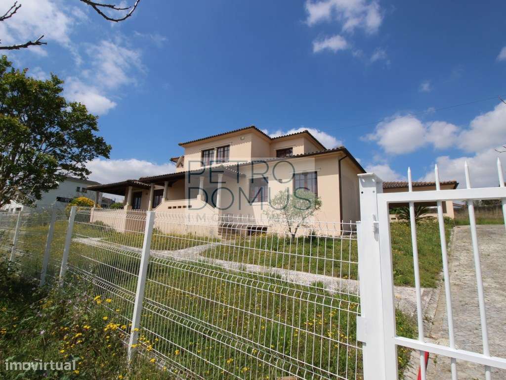 MORADIA UNIFAMILIAR EM LOTE DE 1760 m2, LEIRIA - Grande imagem: 3/40