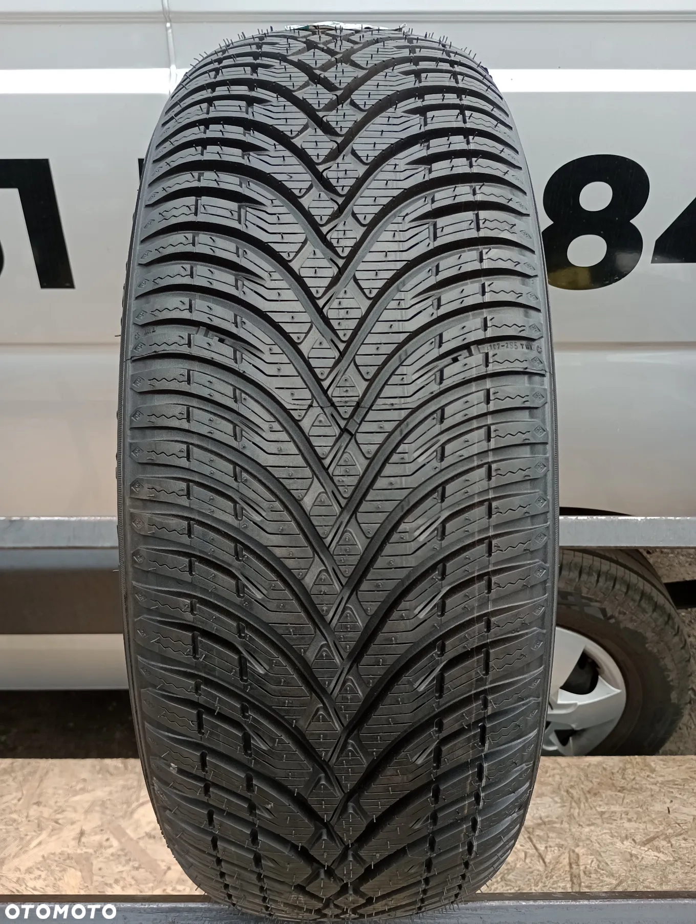 OPONA ZIMOWA 1x 205/60 R16 92H KLEBER KRISALP HP3 - 2