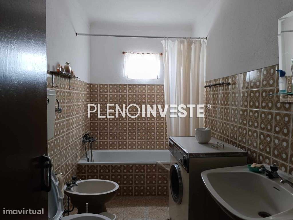 Moradia com garagem e terreno em Vale de Açor-16