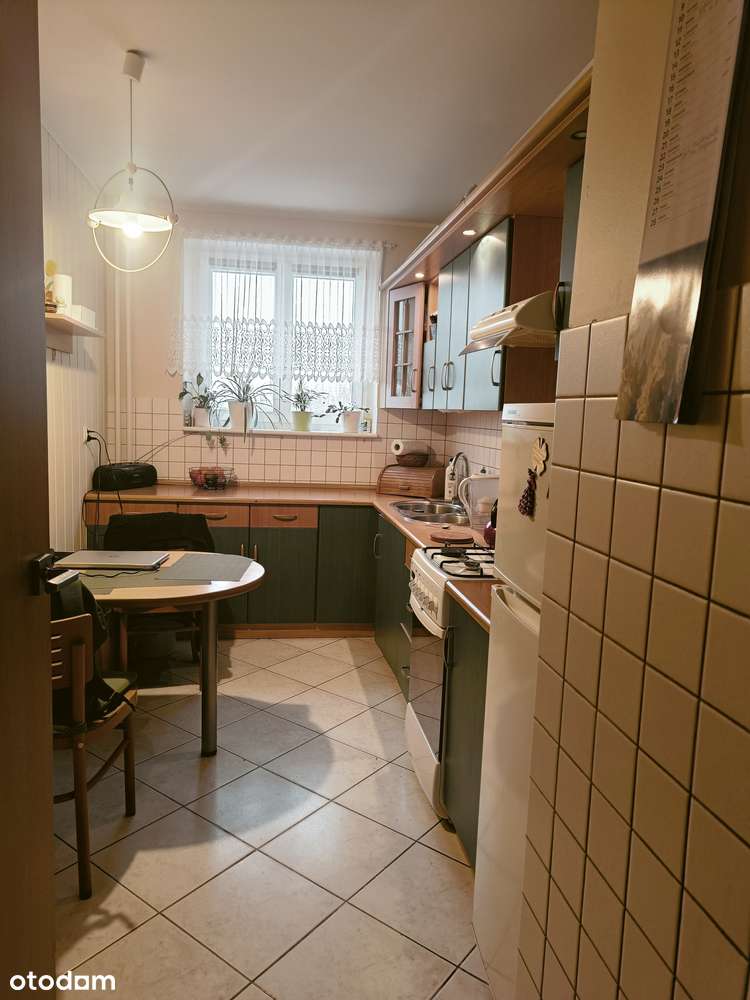 2 pokoje os.Lecha super lokalizacja 1 piętro-10