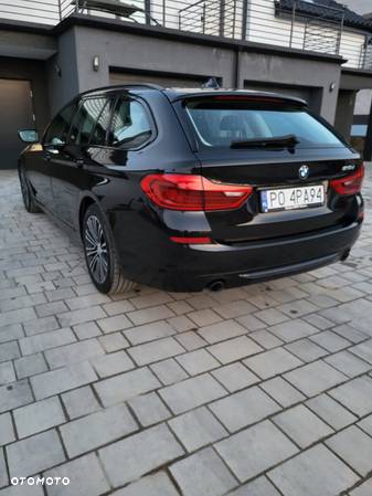 BMW Seria 5 518d Sport Line - 8