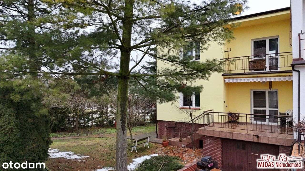 Bliźniak w atrakcyjnej lokalizacji-4