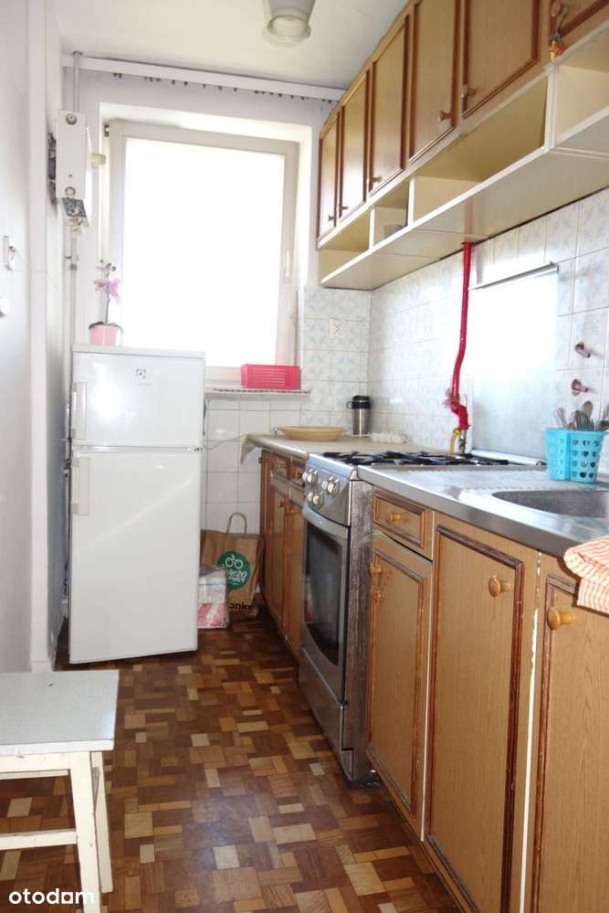 Trzy Pokoje w Niskim Bloku z Cegły-19